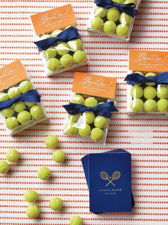 cadeaux invites mariage theme sportif balle de tennis